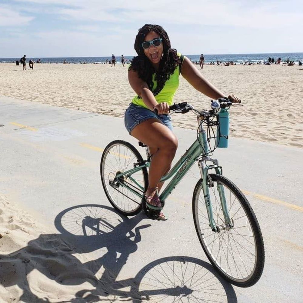 Meet your Posher, EJ